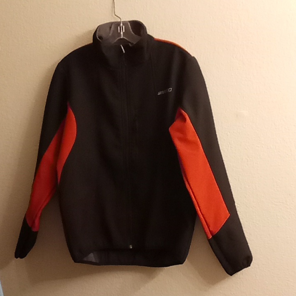 NEW Wantdo Black and Red Jacket Size M B33